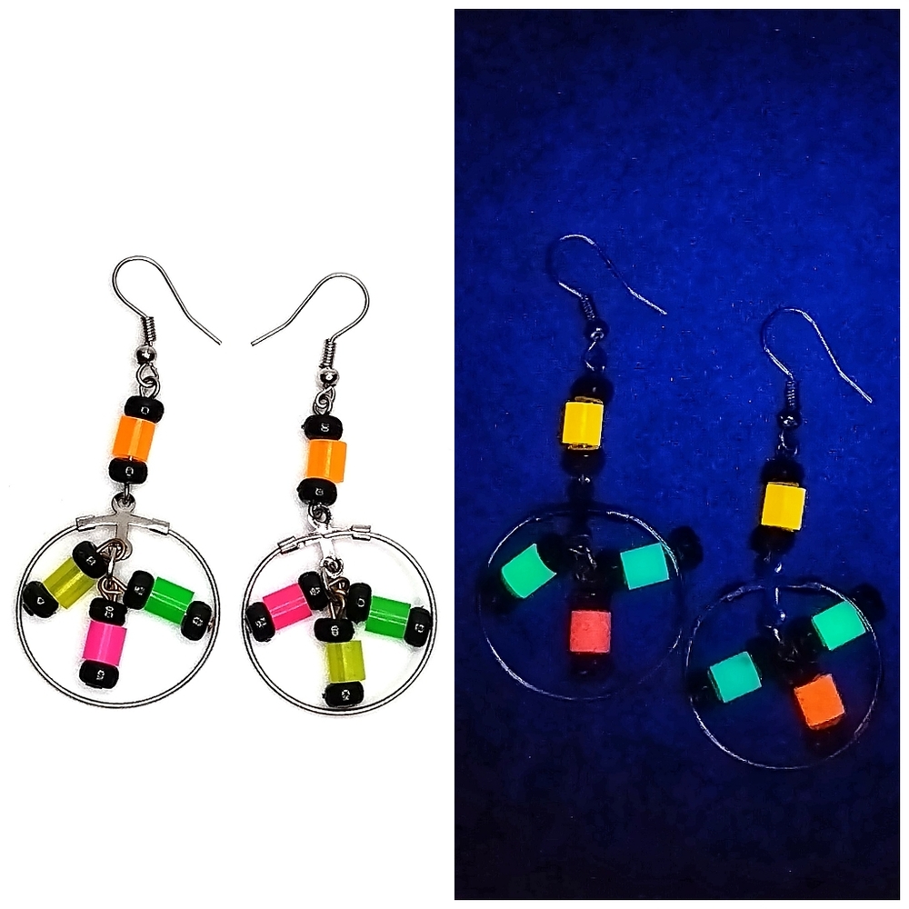 GLOW EARRING